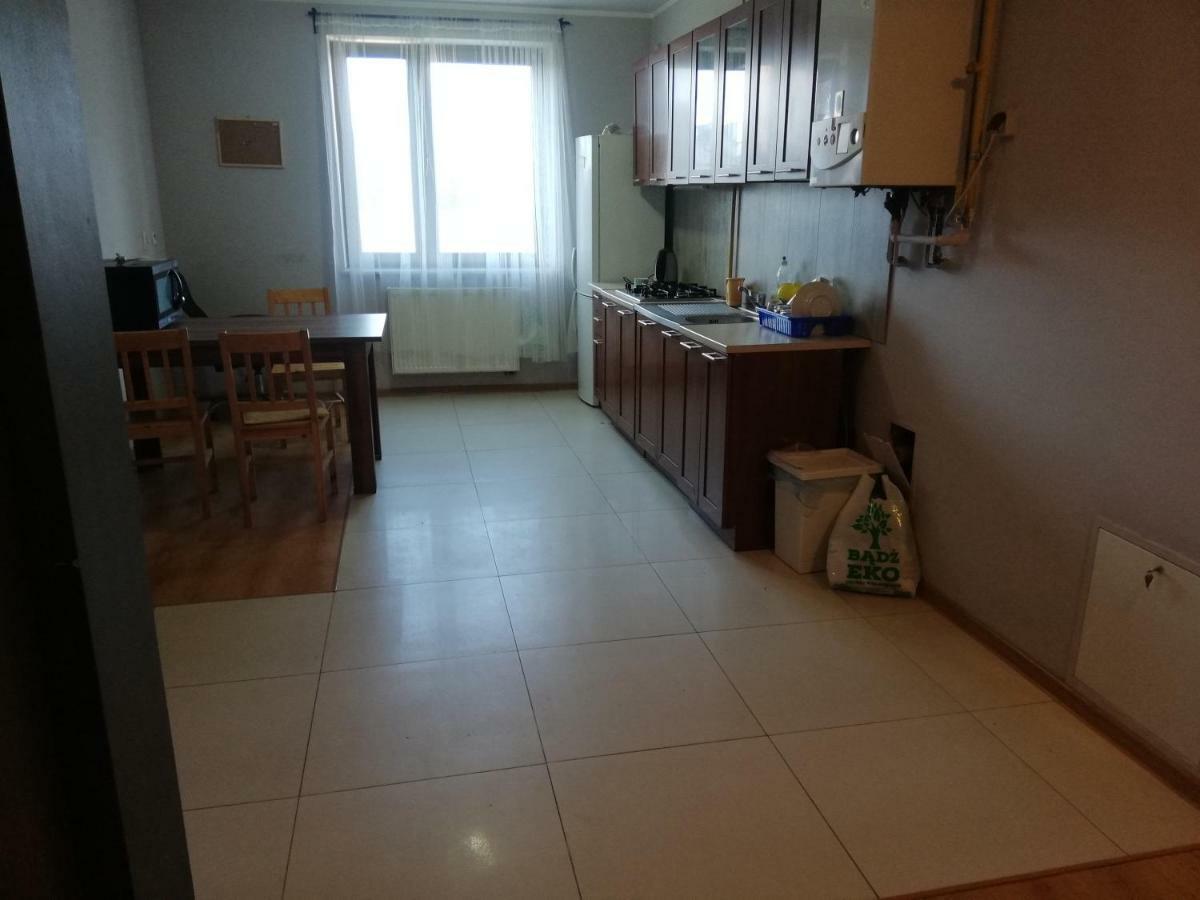 Pokoje Przy Rondzie Apartment Czestochowa Ngoại thất bức ảnh